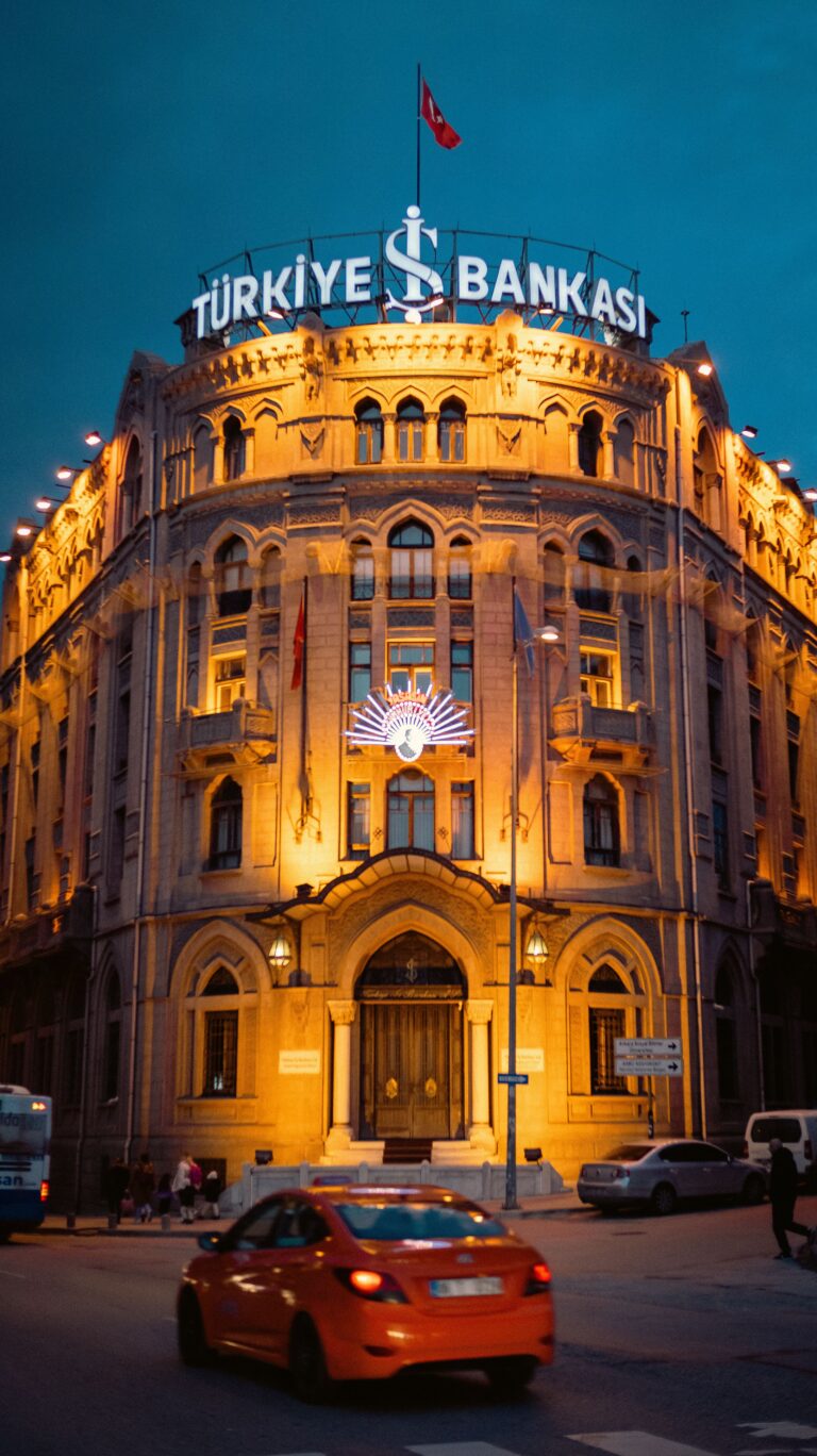 İş Bankası ATM Para Yatırma Limitleri