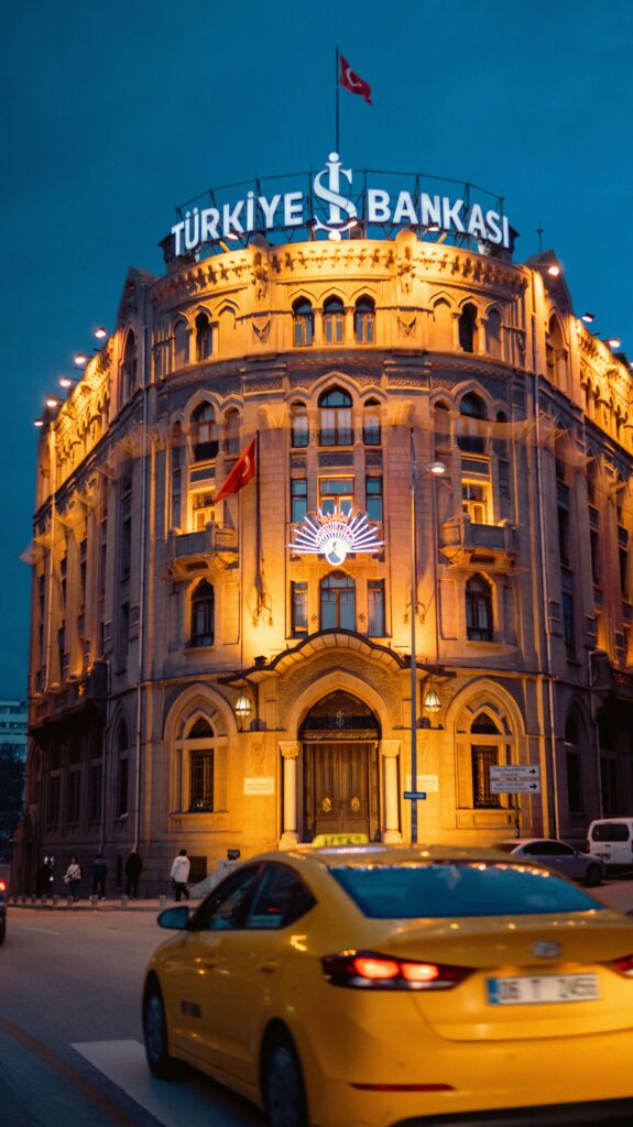 İş Bankası ATM Para Yatırma Limitleri